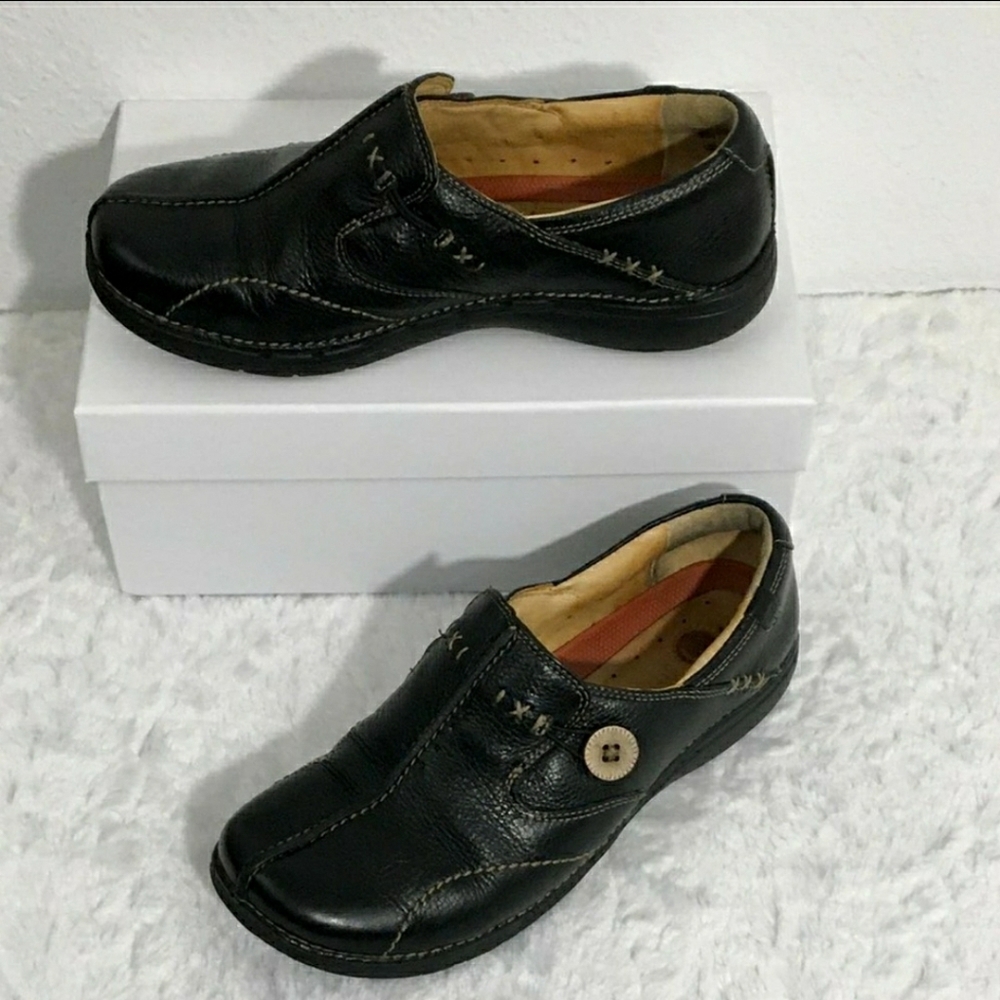 Clarks Unstructured UnLoop Pebbled Leather Slip-on